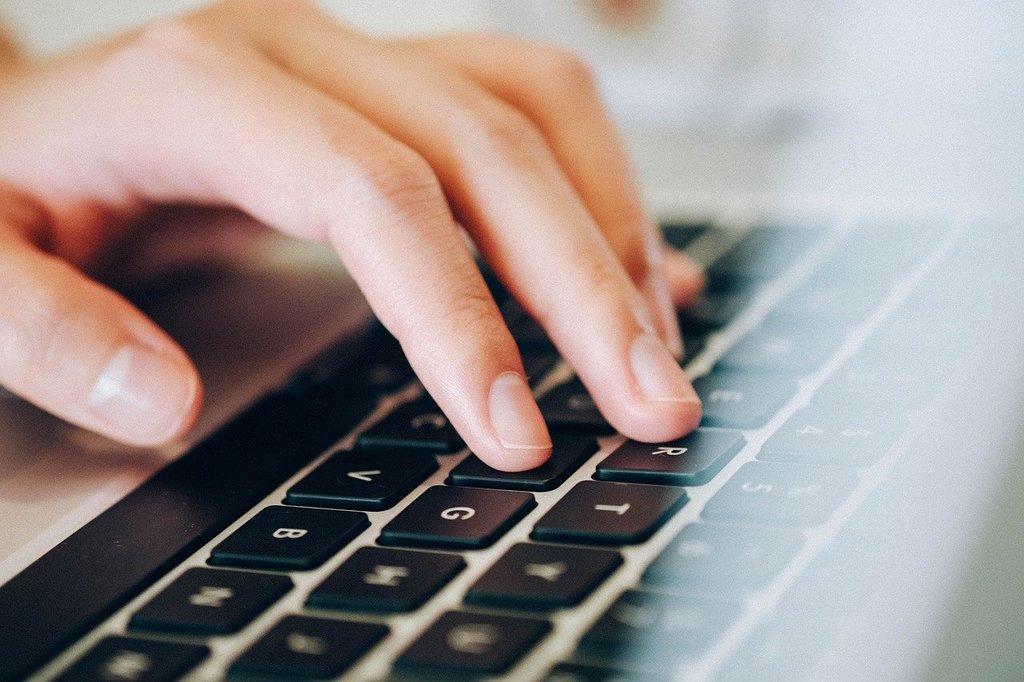 Découvrir comment créer un chatbot intuitif